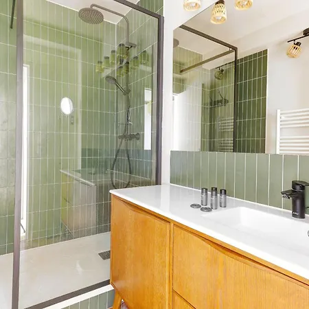 Prestige Face A La Tour Eiffel 3 * Parigi