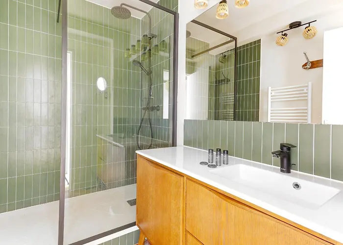 Prestige Face A La Tour Eiffel 3 * Parigi